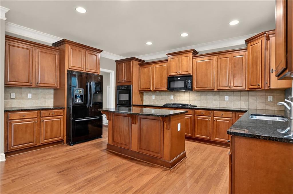 2035 Manor View