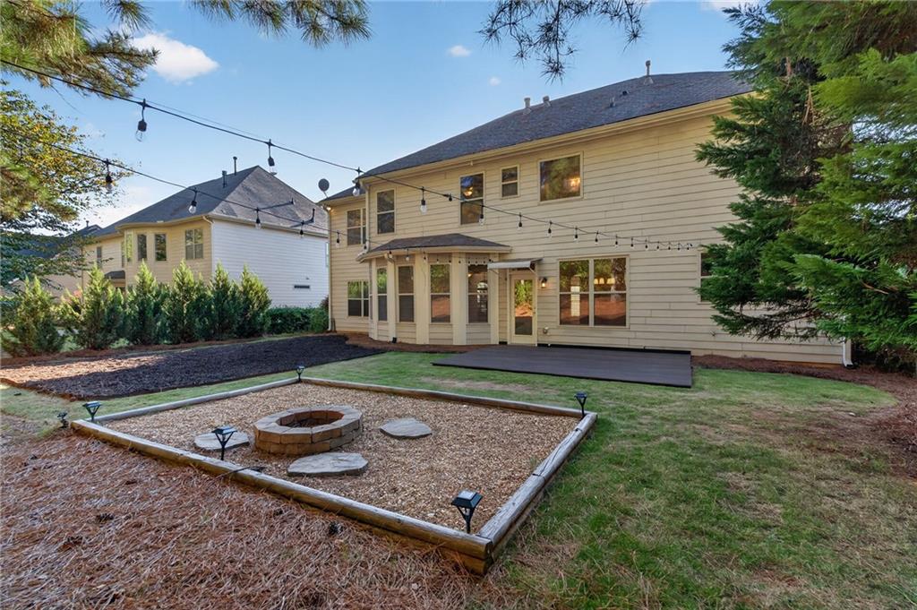 2035 Manor View