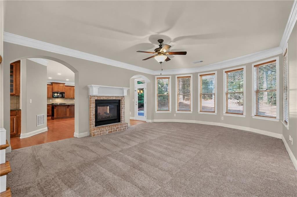 2035 Manor View