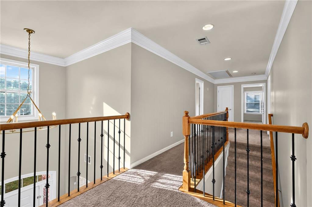 2035 Manor View