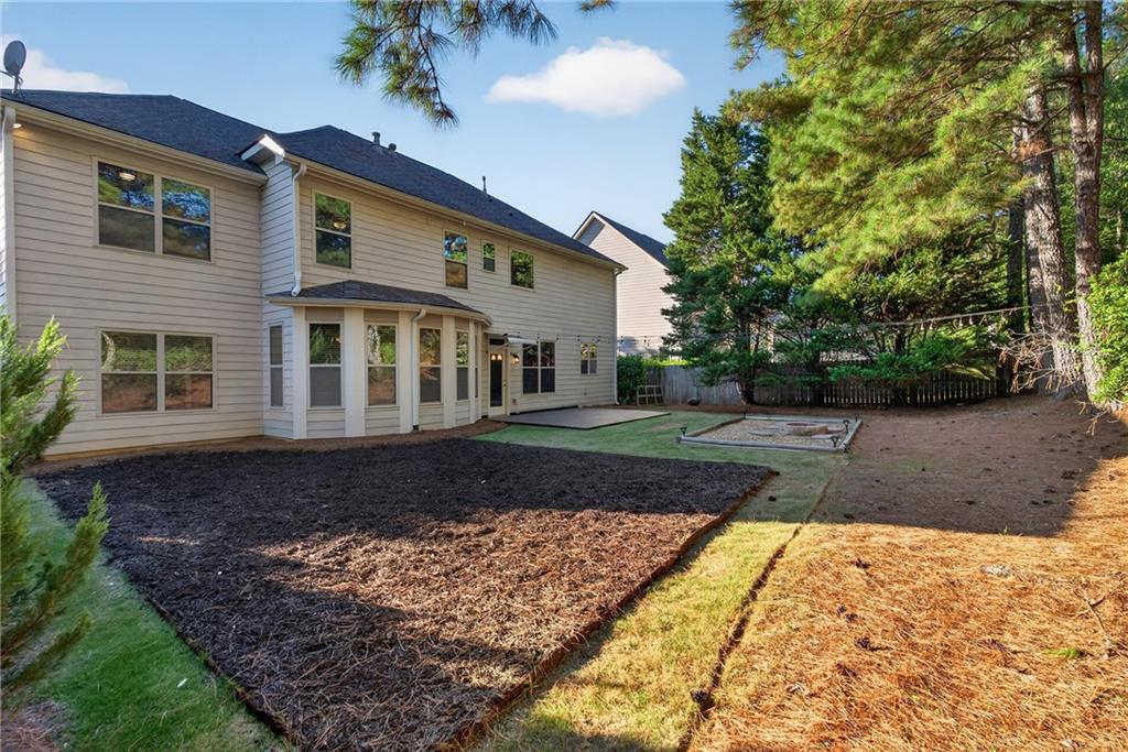 2035 Manor View