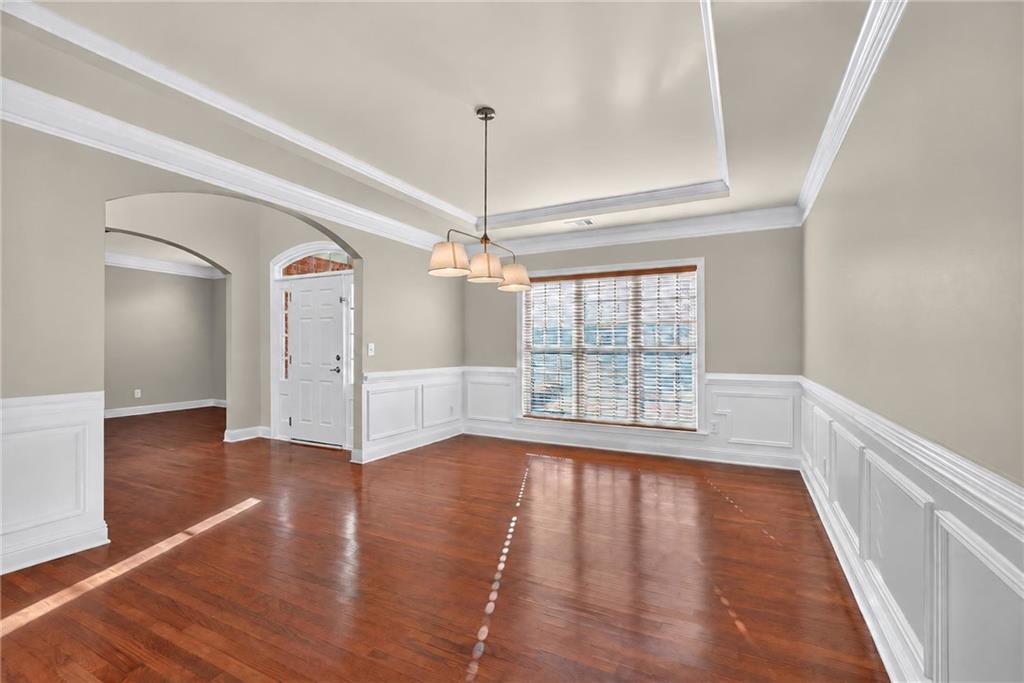 2035 Manor View