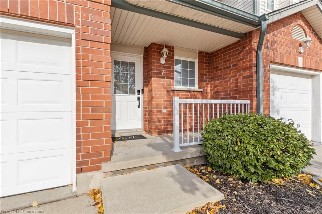 7-10 Stonecairn Drive Unit: 7