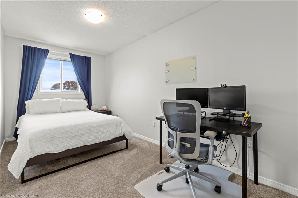 7-10 Stonecairn Drive Unit: 7