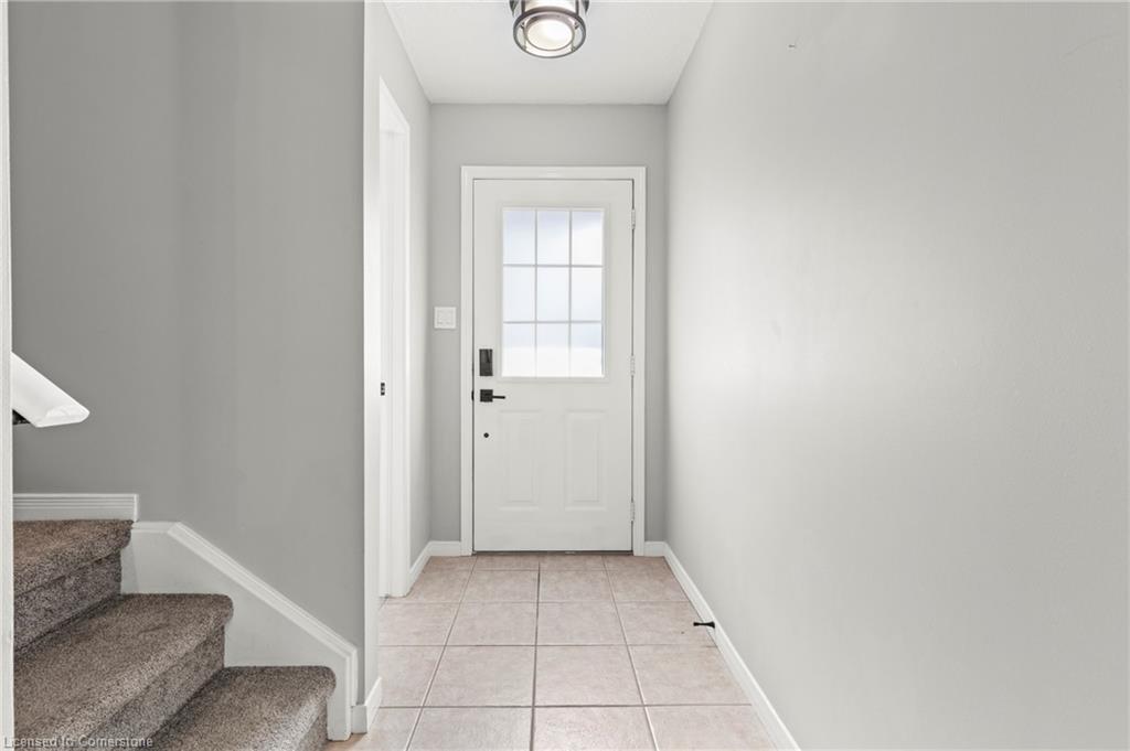 7-10 Stonecairn Drive Unit: 7