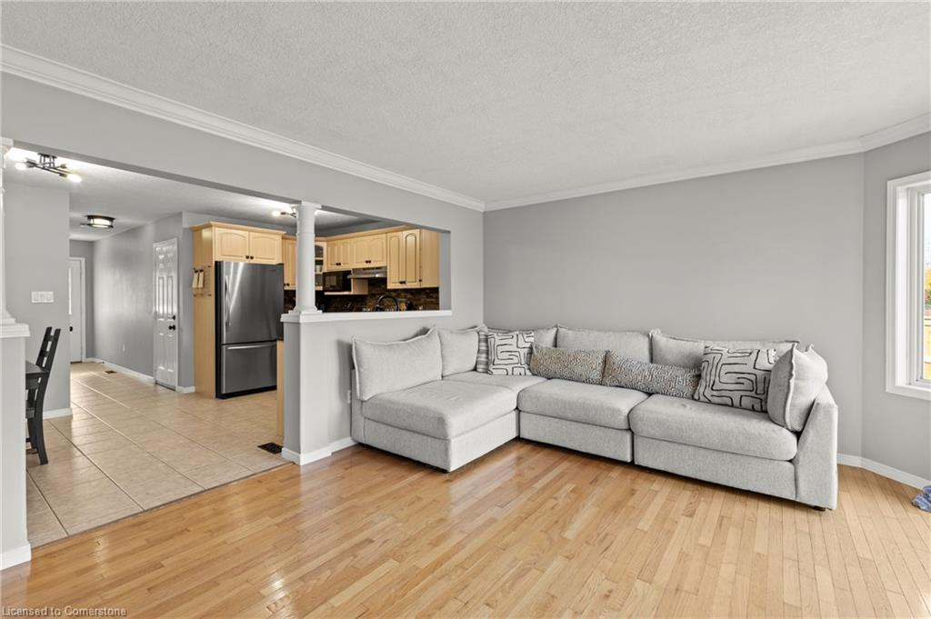 7-10 Stonecairn Drive Unit: 7