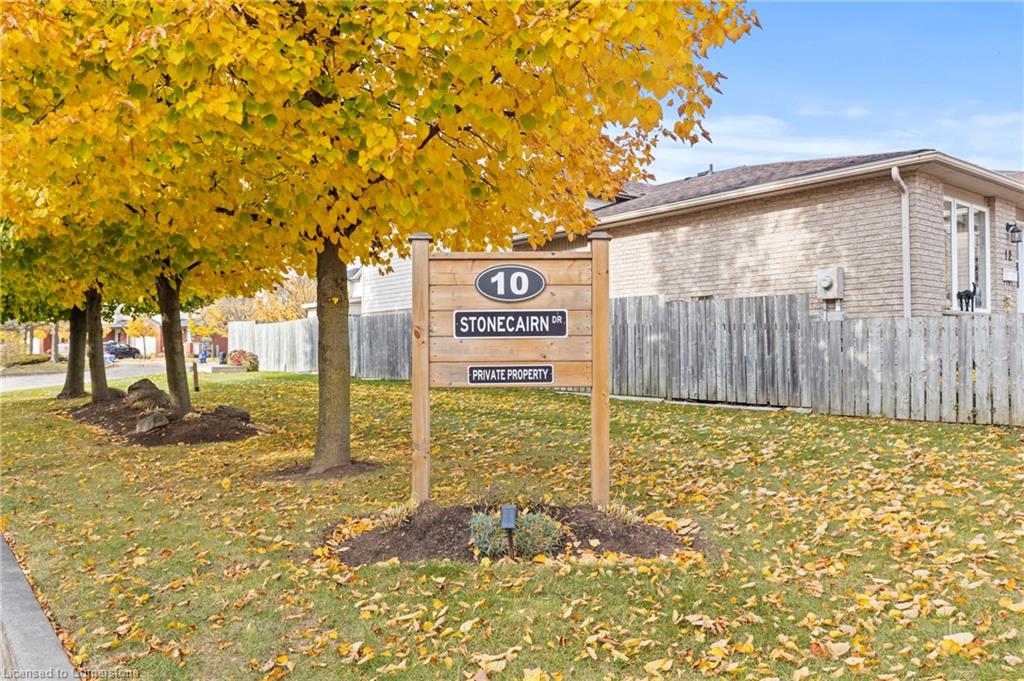 7-10 Stonecairn Drive Unit: 7
