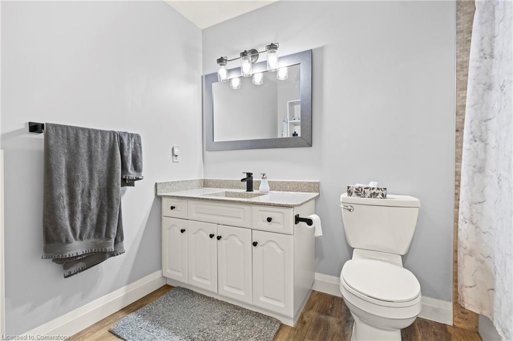 7-10 Stonecairn Drive Unit: 7