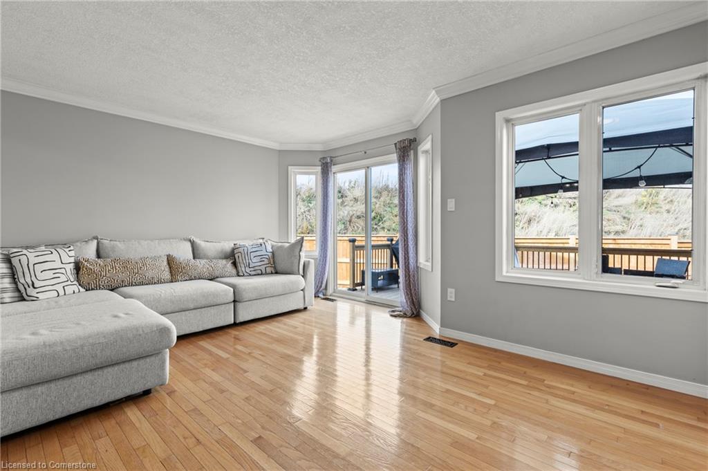 7-10 Stonecairn Drive Unit: 7
