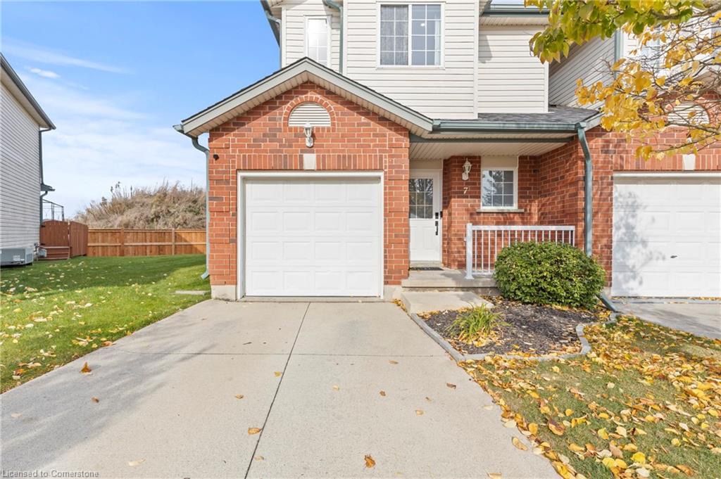 7-10 Stonecairn Drive Unit: 7