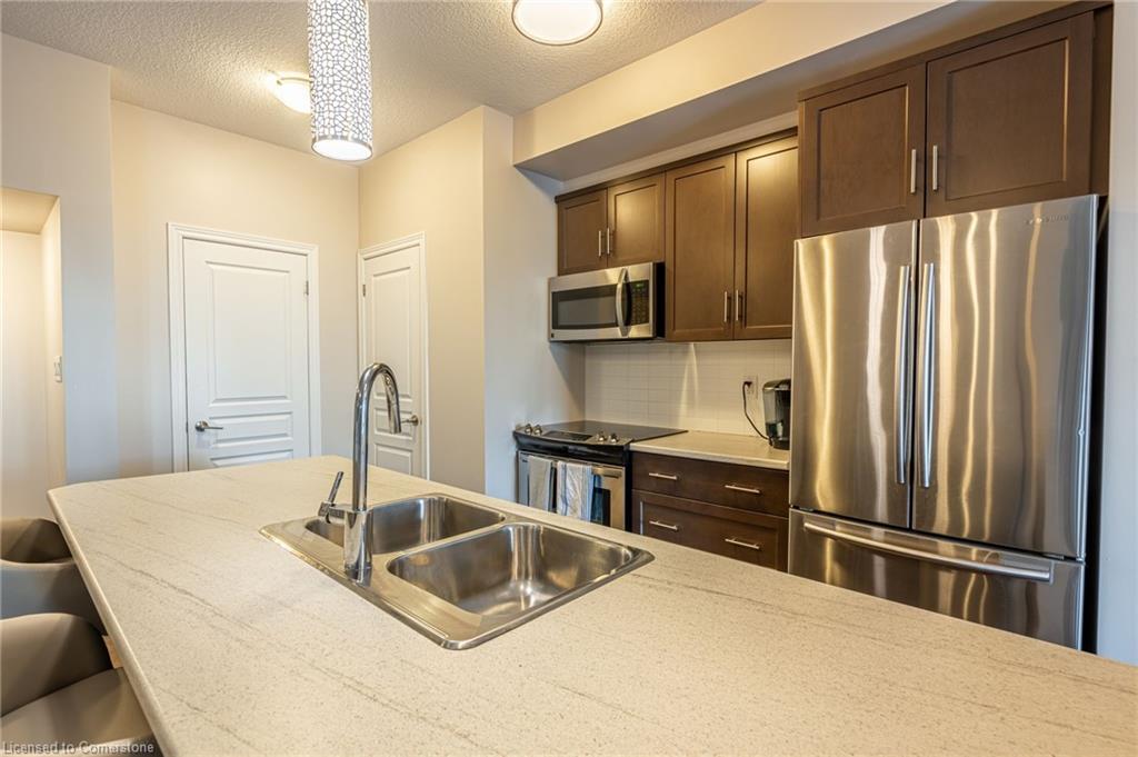 24-215 Dundas Street East Street Unit: 24