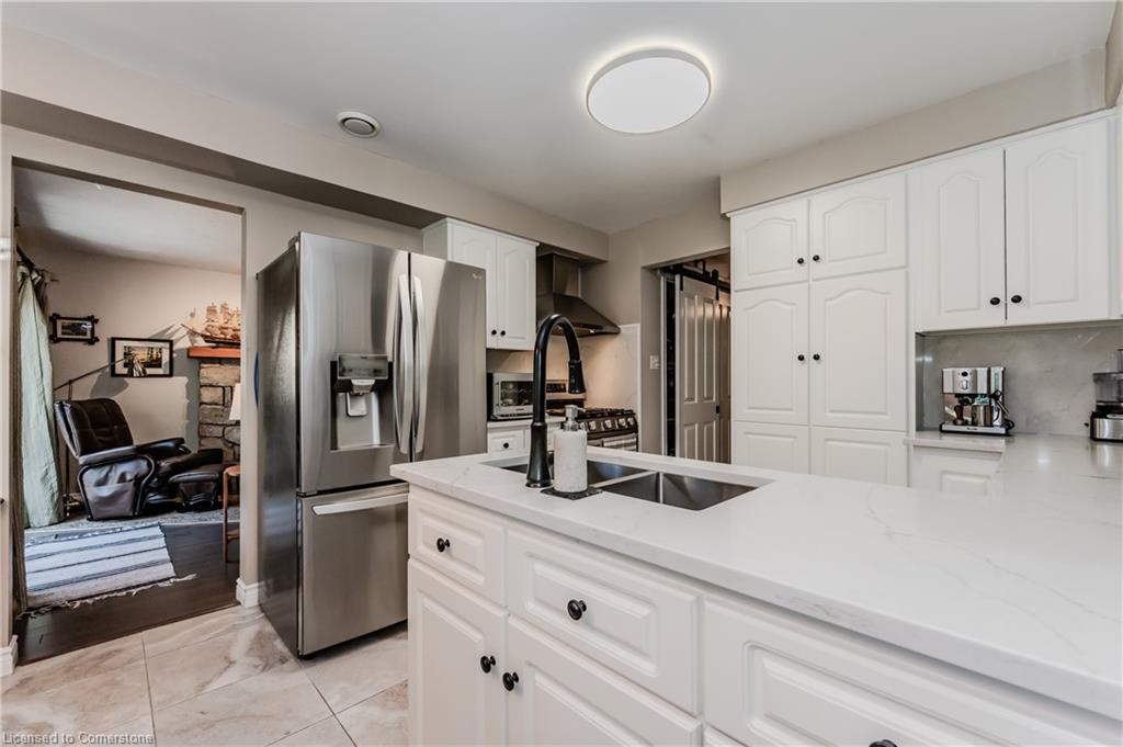 12 Jo Anne Crescent