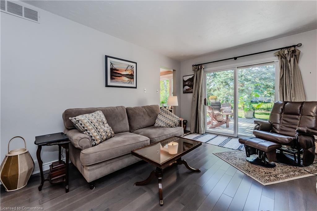 12 Jo Anne Crescent