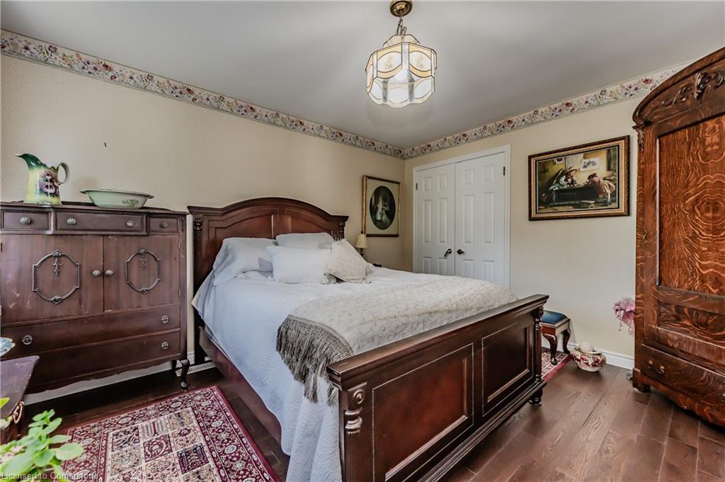 12 Jo Anne Crescent
