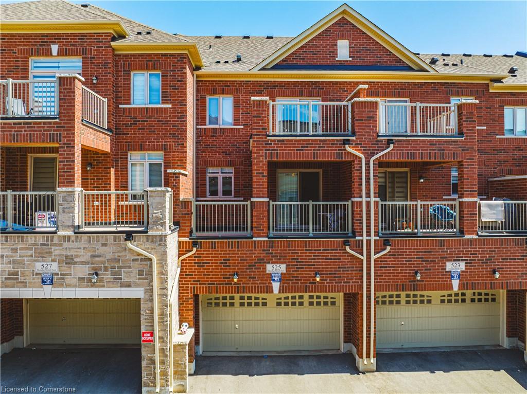 525 Dundas Street E