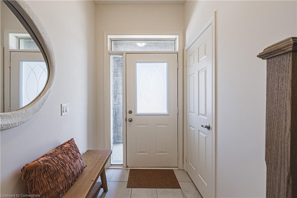 525 Dundas Street E