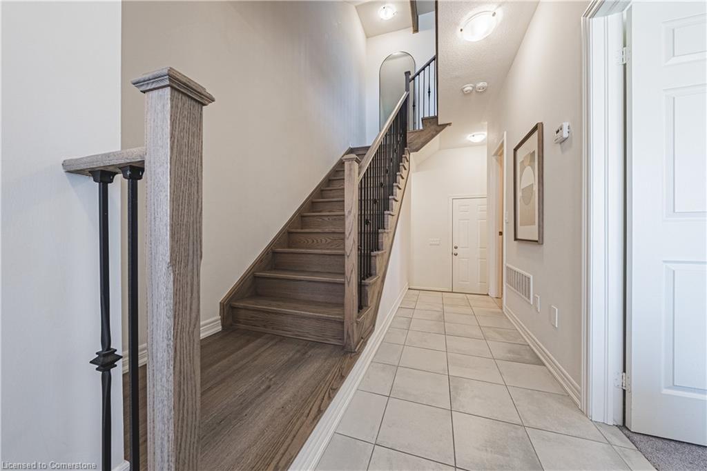 525 Dundas Street E