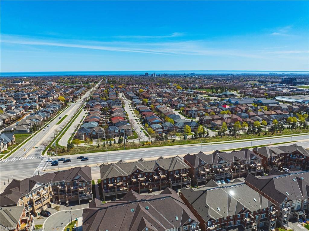 525 Dundas Street E