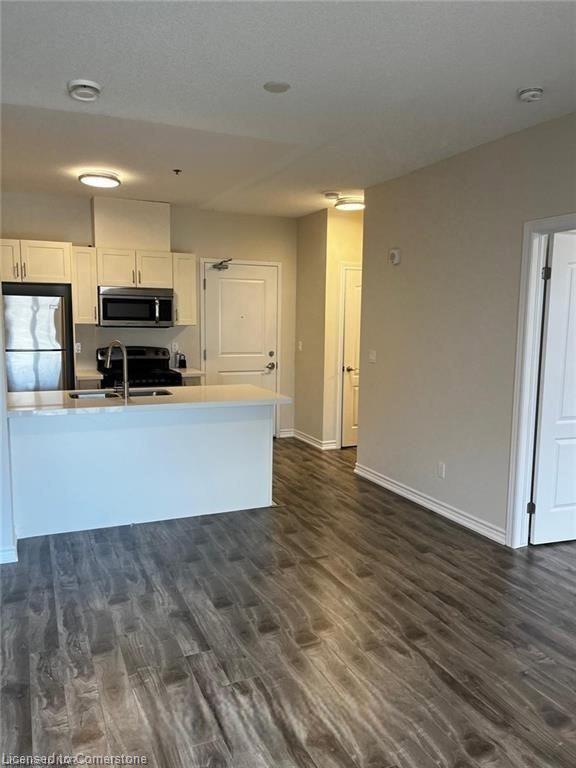 208-1370 Costigan Road Unit: 208
