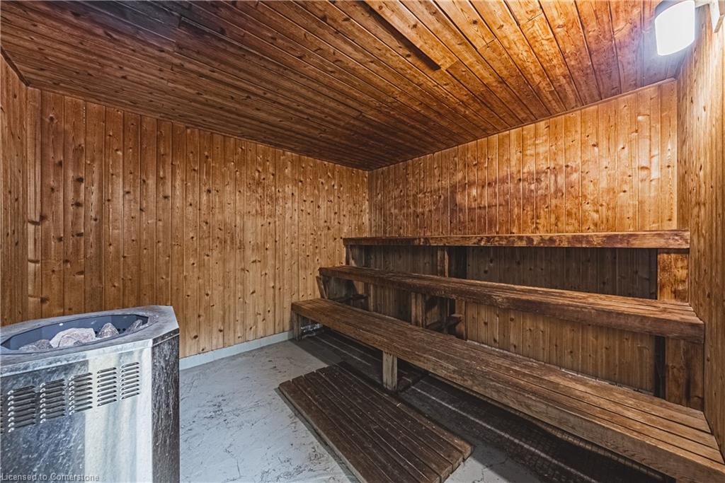 1410-975 Warwick Court Unit: 1410