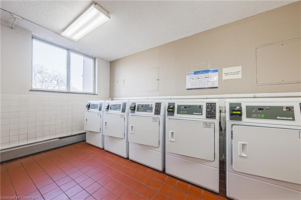 1410-975 Warwick Court Unit: 1410