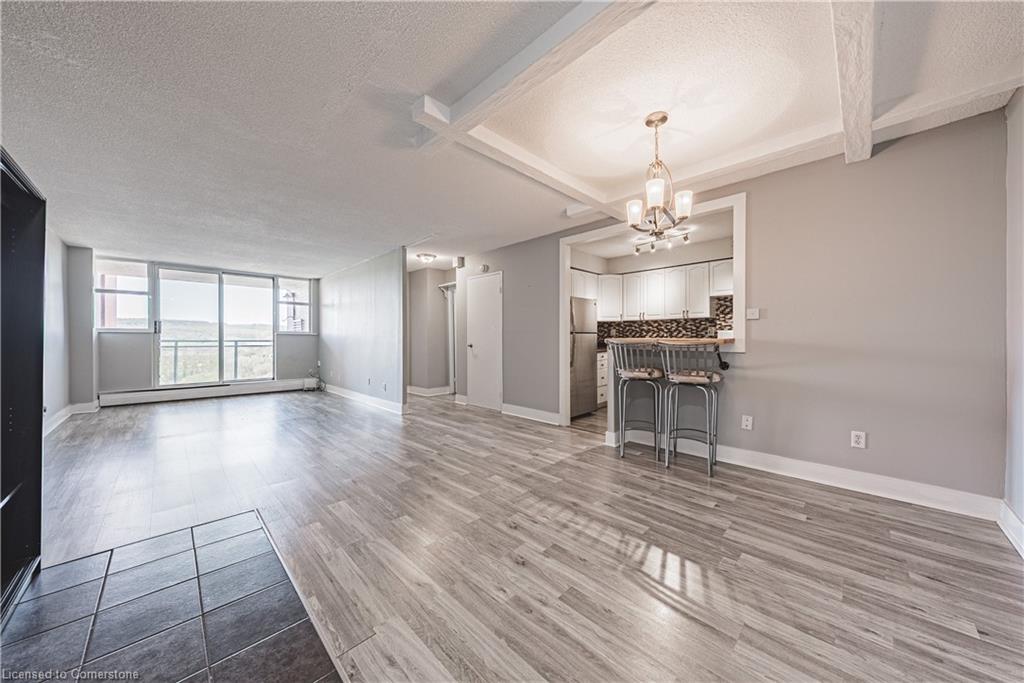 1410-975 Warwick Court Unit: 1410