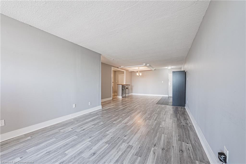 1410-975 Warwick Court Unit: 1410