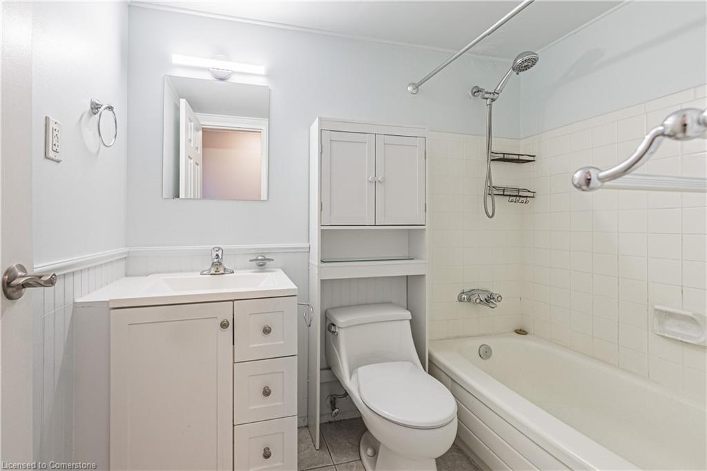 1410-975 Warwick Court Unit: 1410