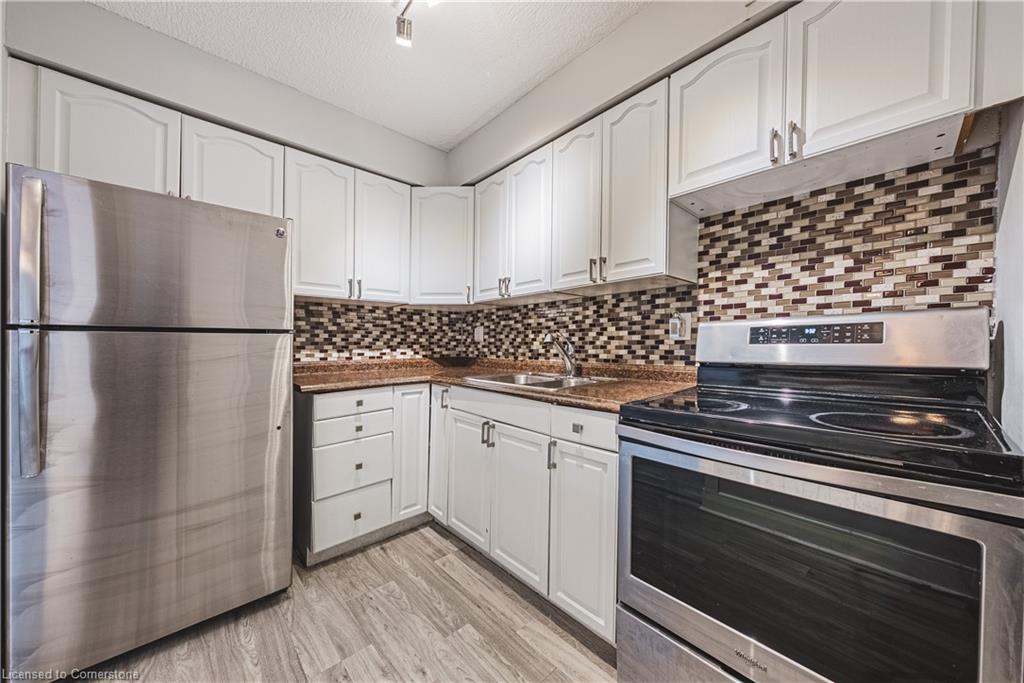 1410-975 Warwick Court Unit: 1410