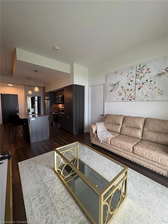 810-7711 Green Gate Unit: 810