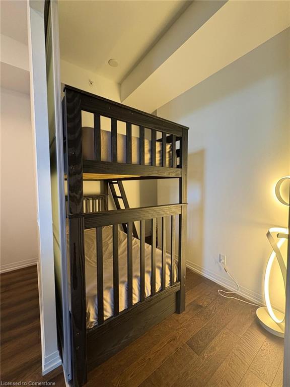 810-7711 Green Gate Unit: 810