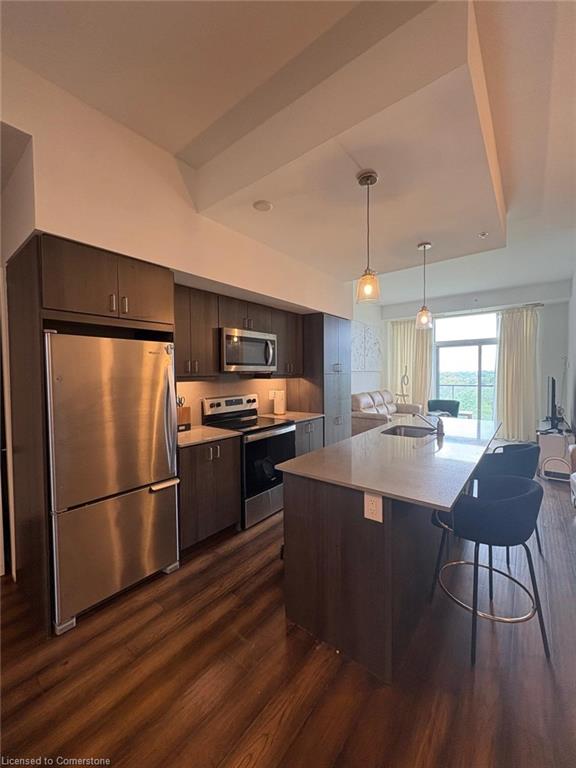 810-7711 Green Gate Unit: 810