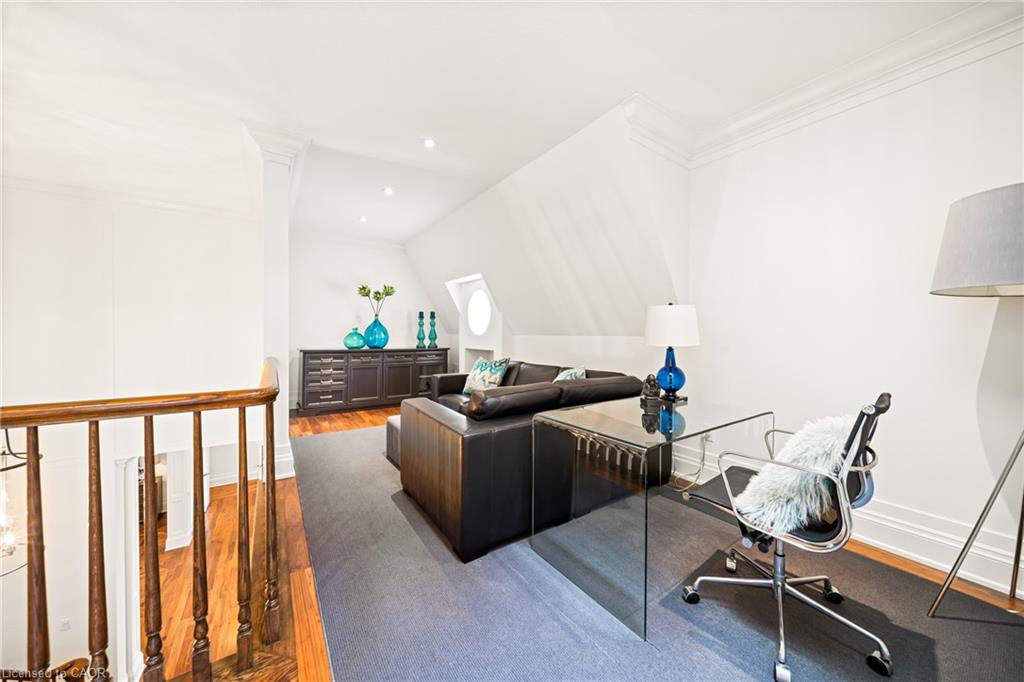 1577 Gloucester Road, London