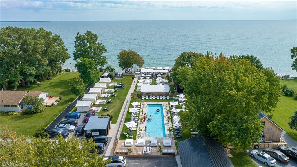 349 Wellington Main Street