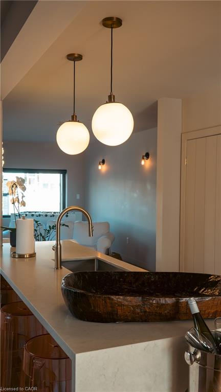 349 Wellington Main Street