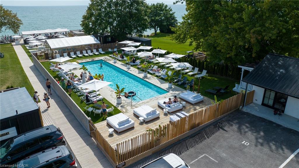 349 Wellington Main Street