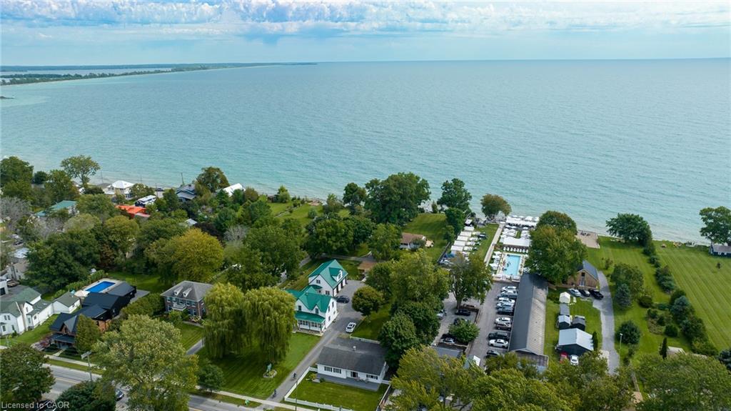 349 Wellington Main Street