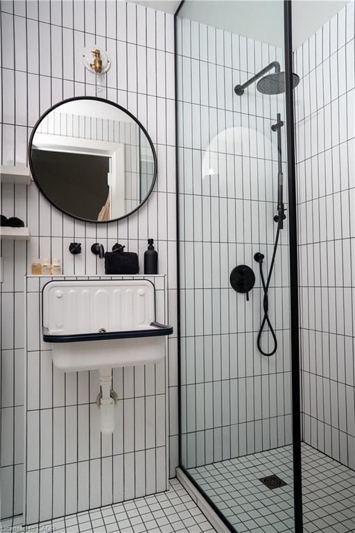 349 Wellington Main Street