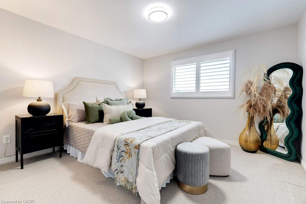 4-1509 Upper Middle Road Unit: 4