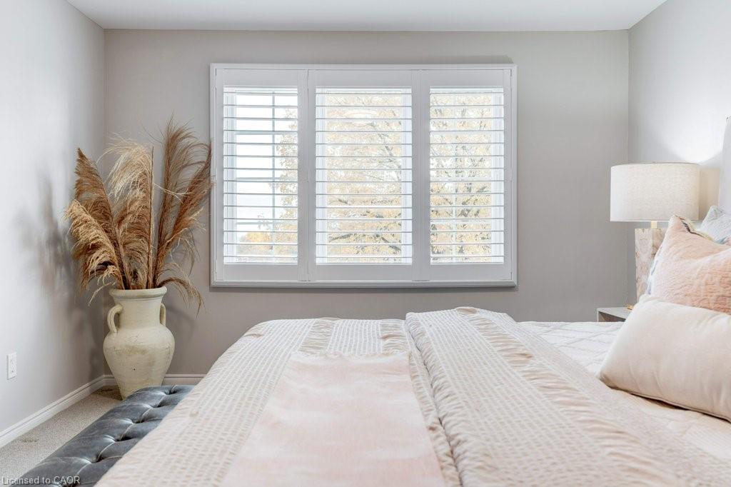 4-1509 Upper Middle Road Unit: 4