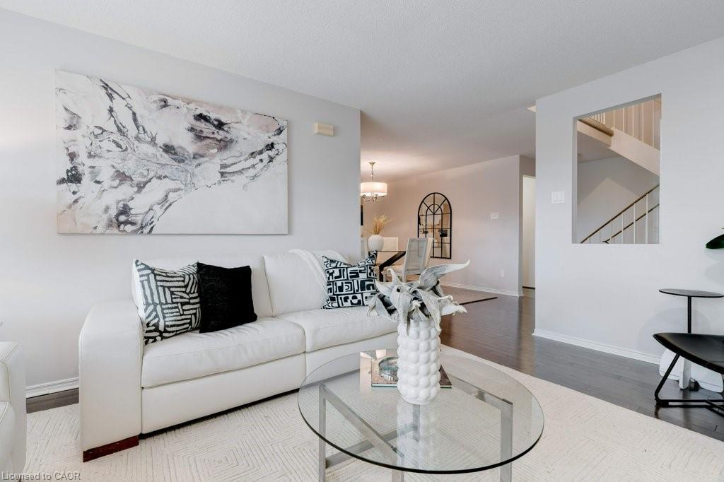 4-1509 Upper Middle Road Unit: 4