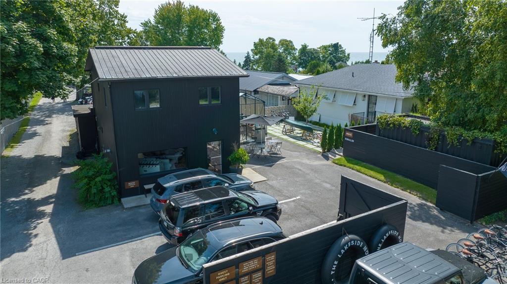 349 Wellington Main Street