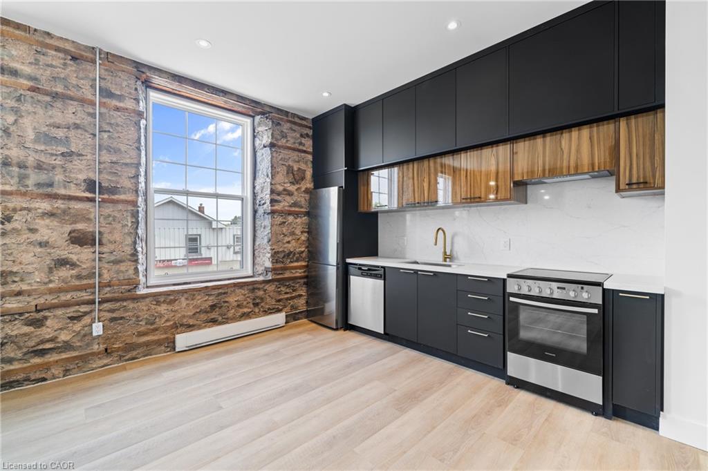 202-163 Main Street E Unit: 202
