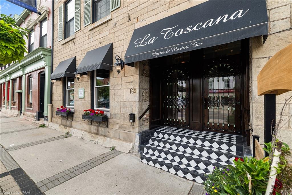 202-163 Main Street E Unit: 202