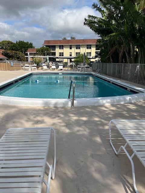 5500 Tamberlane Circle 305