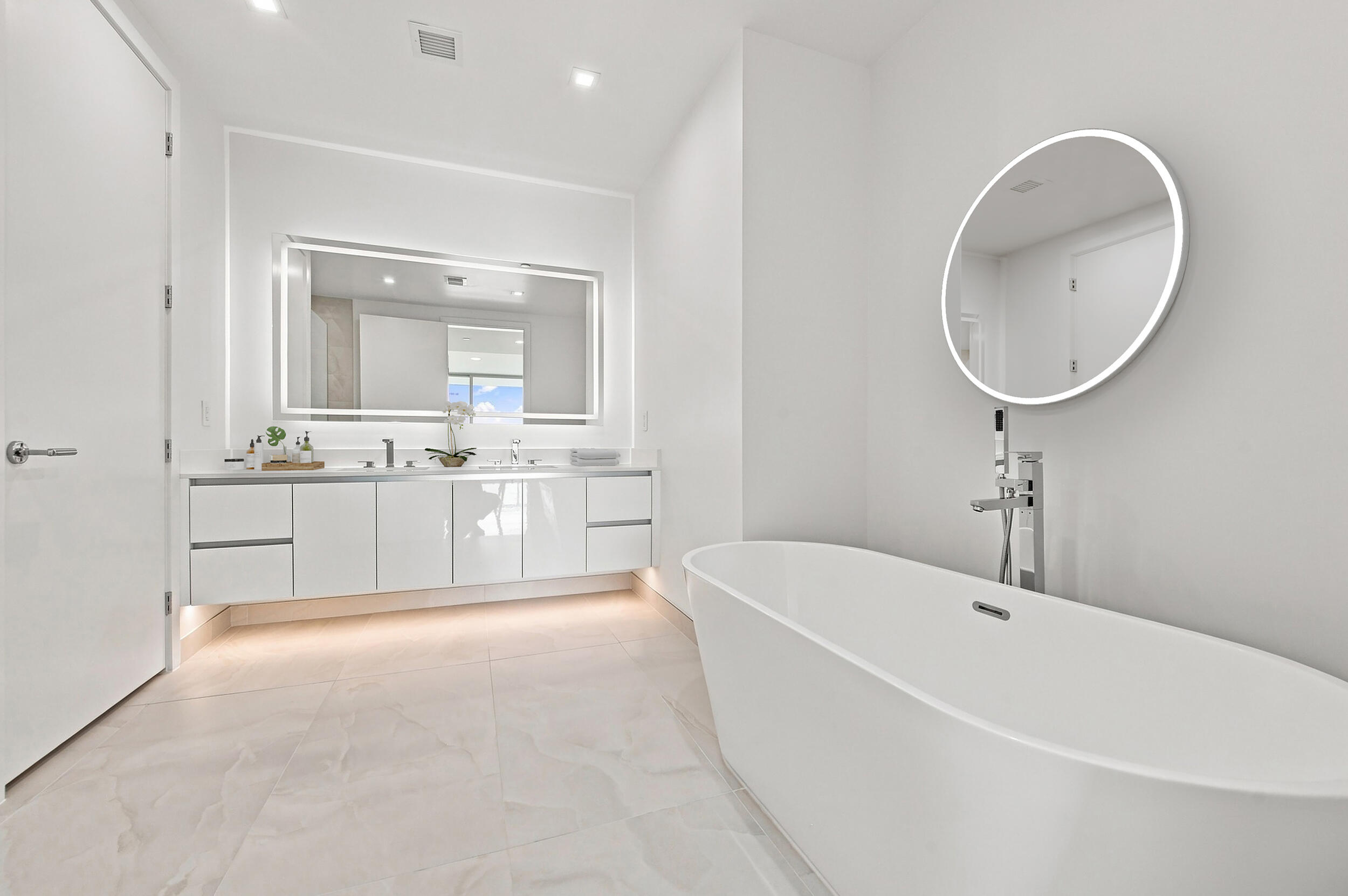 220 Lake Shore Drive 1407