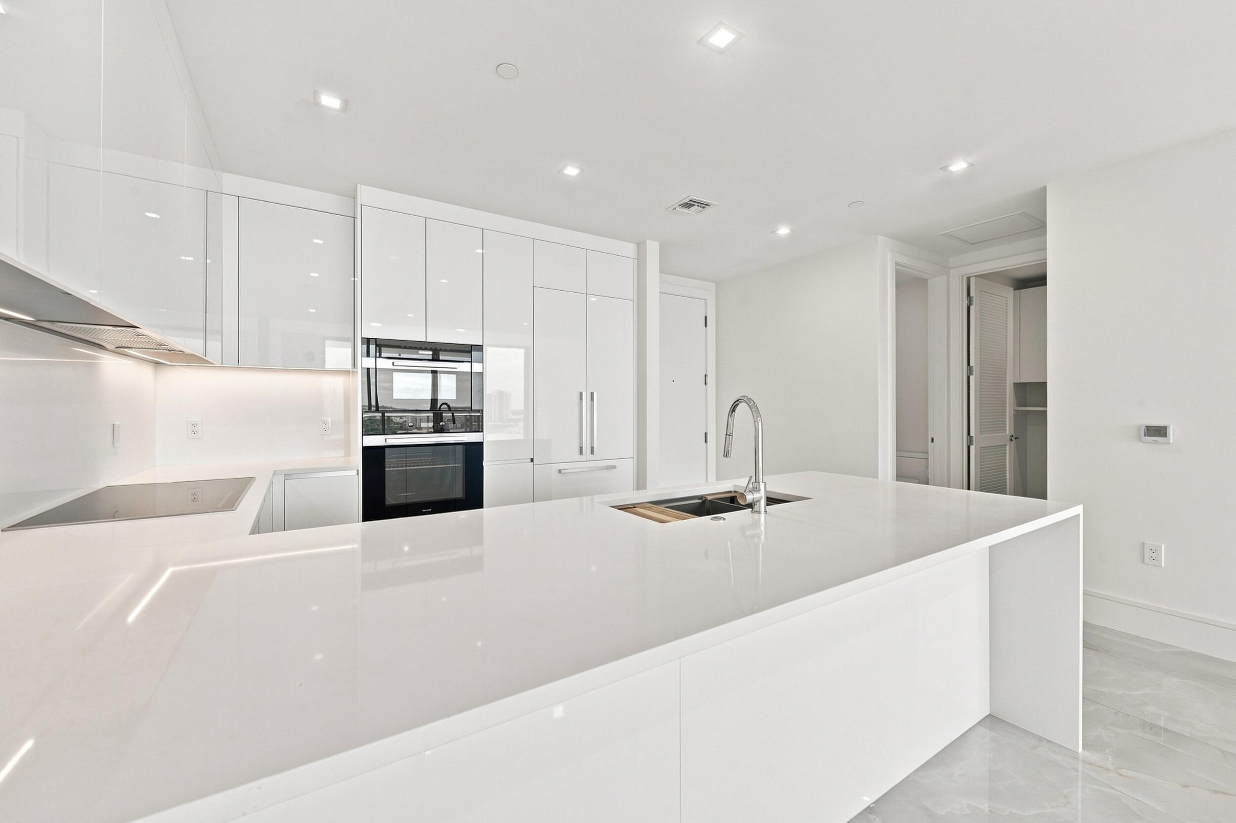 220 Lake Shore Drive 1407