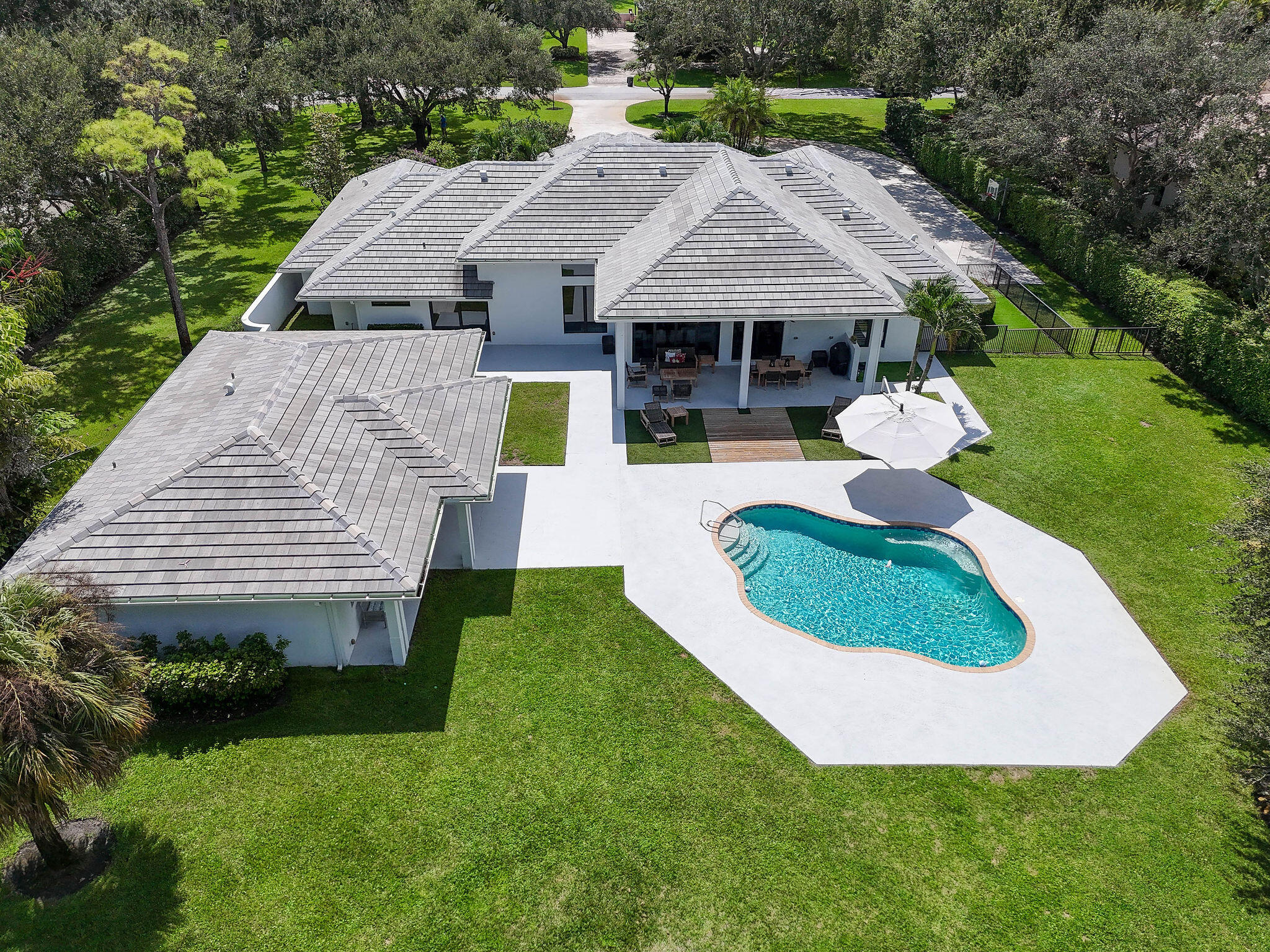 5664 High Flyer Road S