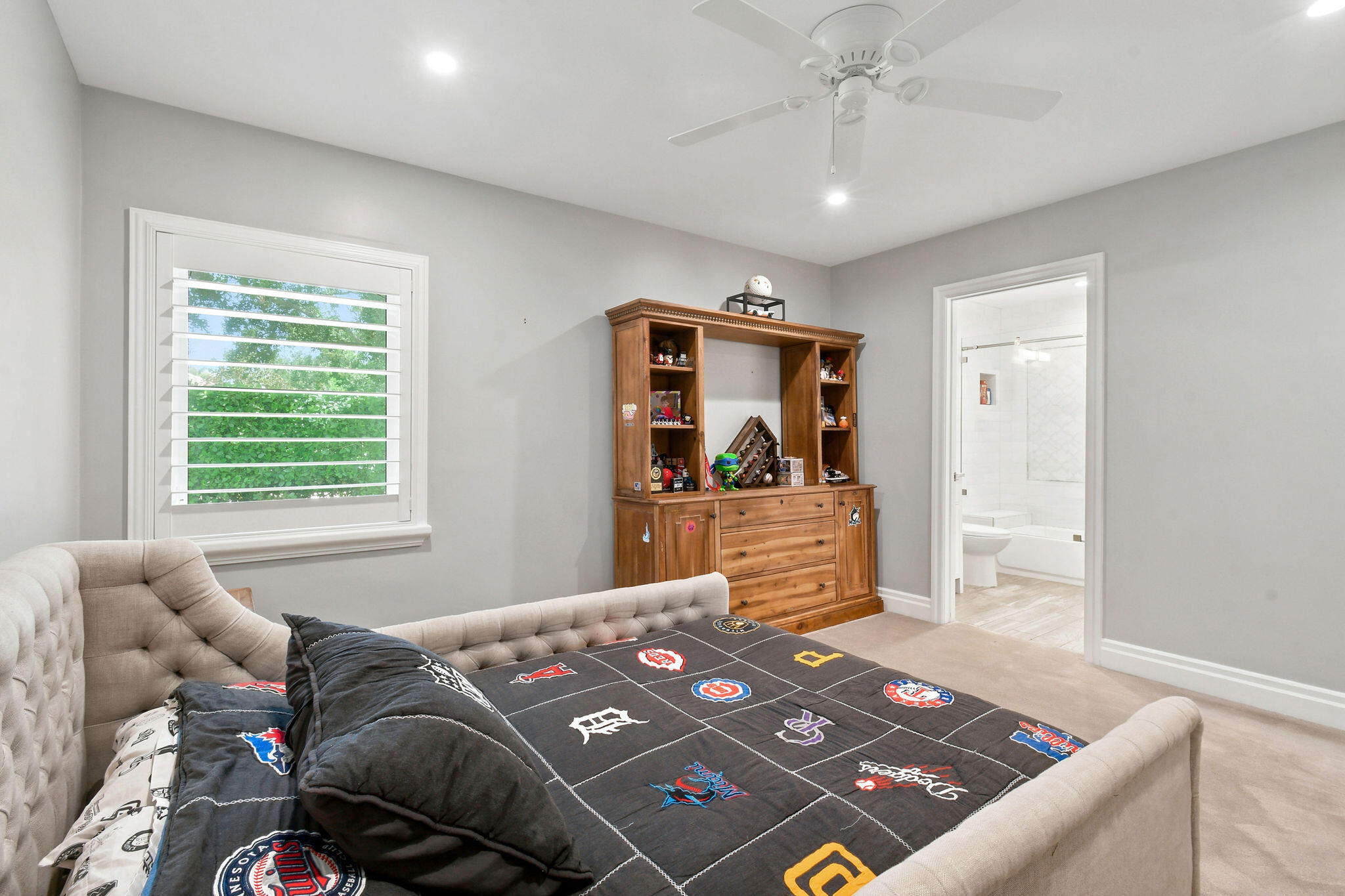 5664 High Flyer Road S