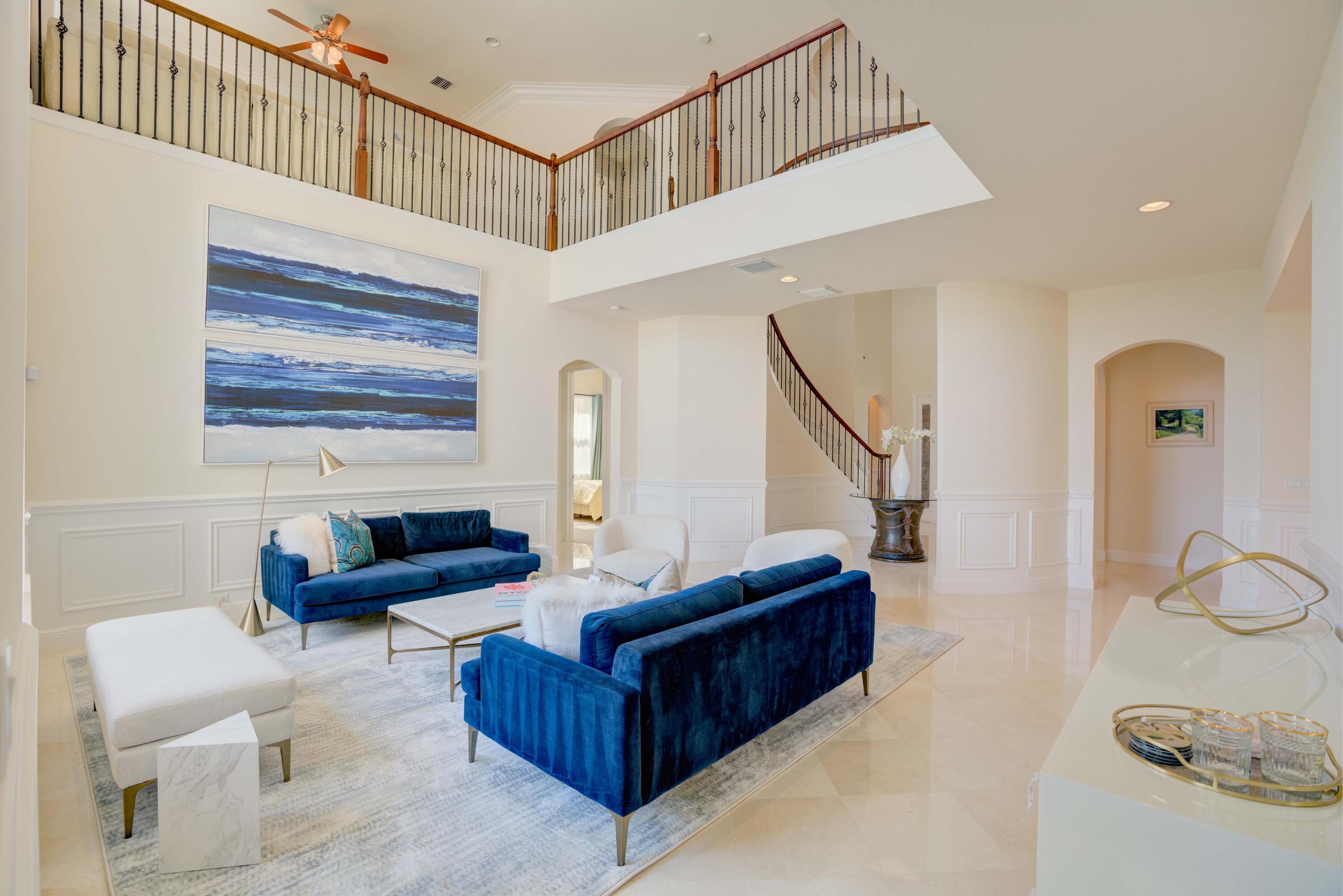1717 W Hemingway Drive